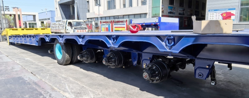 folding removable gooseneck trailer (1).jpg