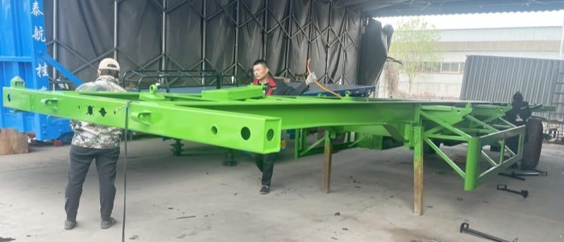 skeleton semi trailer (6).jpg